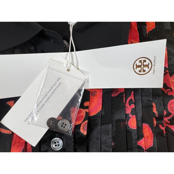 Tory Burch Printed Pleated Shirt Womens 4 Black Red Paisley Button Up $498 NWT - Picture 4 of 10